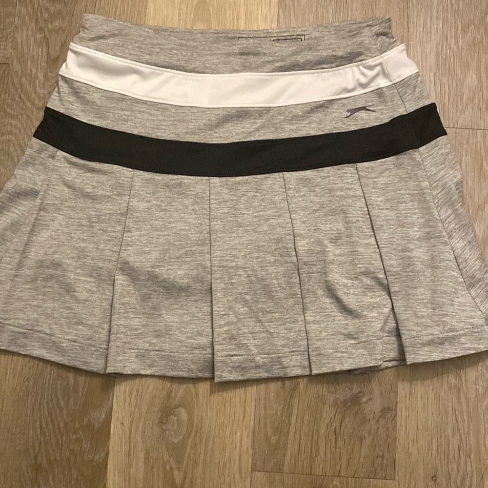 Never worn Slazenger golf skirt